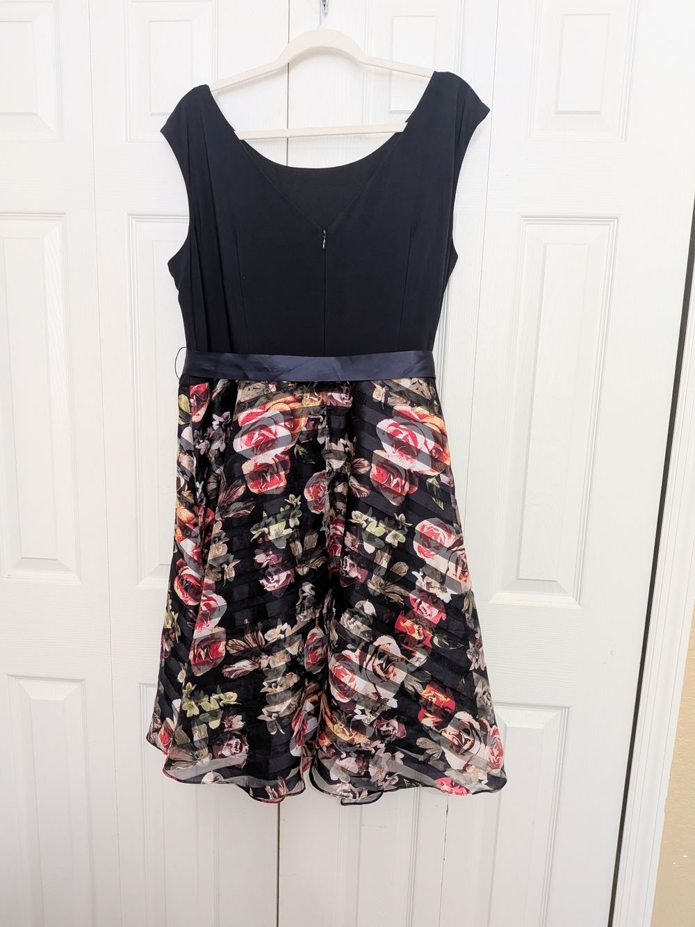 Navy Blue Floral Satin Belt Dress - Picture 5 of 11